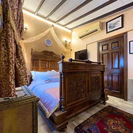 Antik Little Hagia Sophia Apartamento